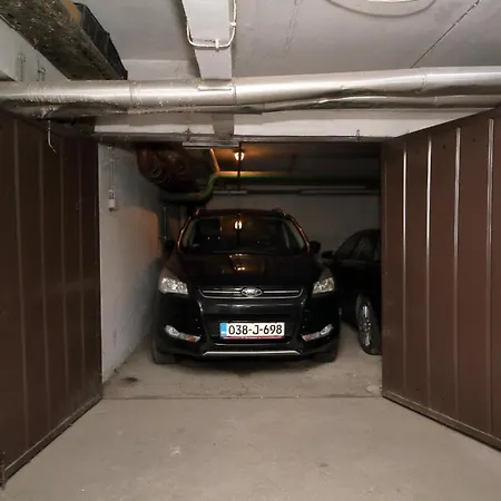 Franca-free Parking Apartmán