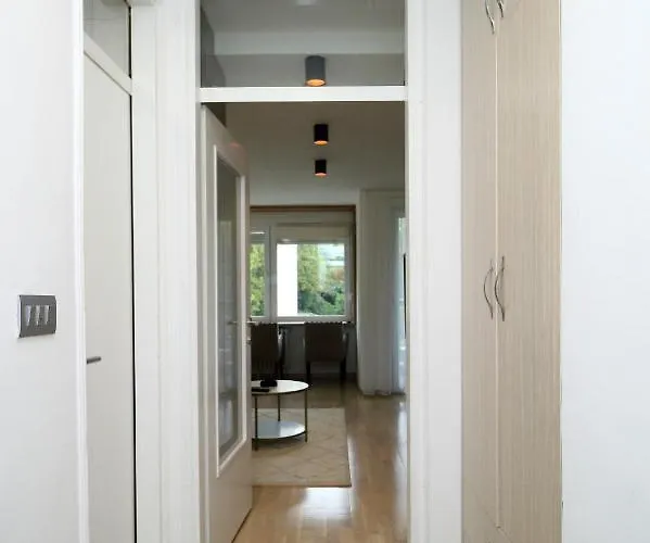 Franca-free Parking דירה *