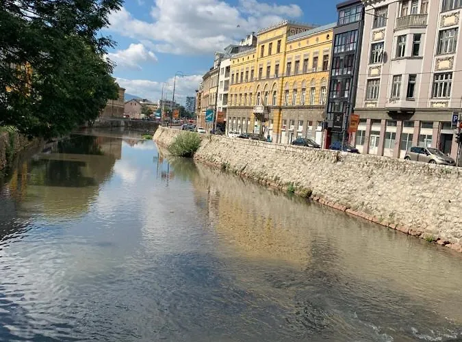 Franca-free Parking شقة *