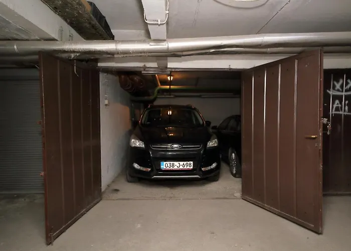 Franca-free Parking דירה